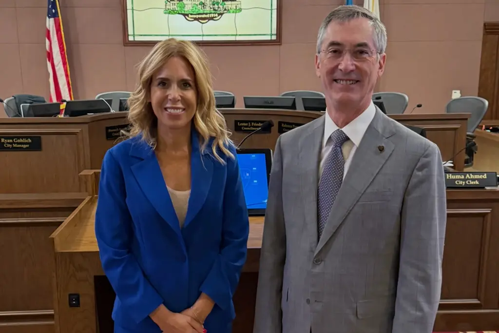 Beverly Hills Mayor Craig Corman meets with Italian Consul General Raffaella Valentini at City Hall to discuss cultural exchange, tourism and future partnerships.