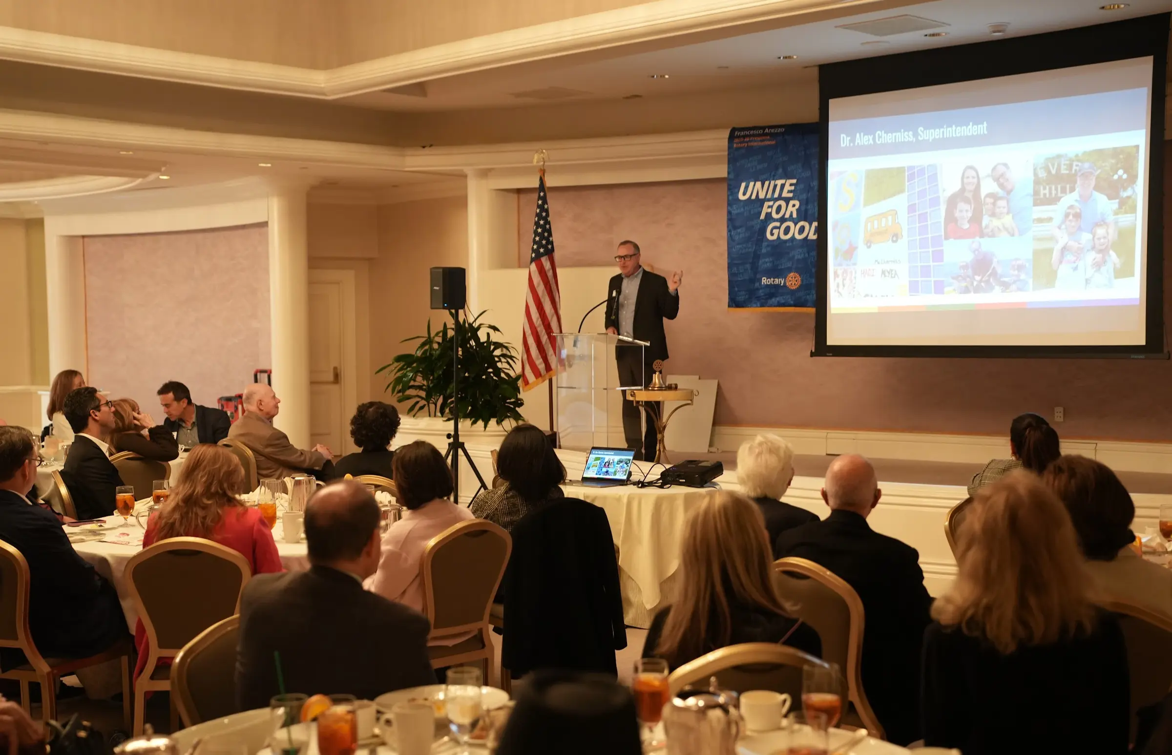 Dr. Alex Cherniss speaks to the Beverly Hills Rotary Club