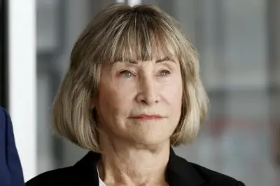Joanie Garratt Voluntarily Dismisses State Lawsuit Against BHUSD
